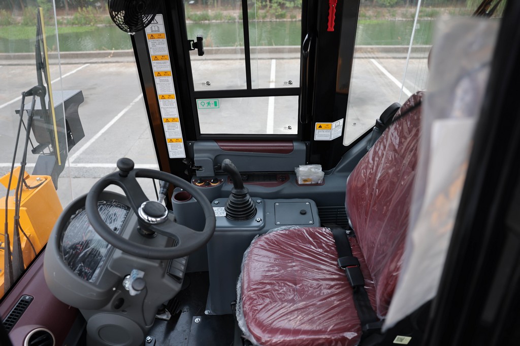 Кабина Lonking CDM 855G